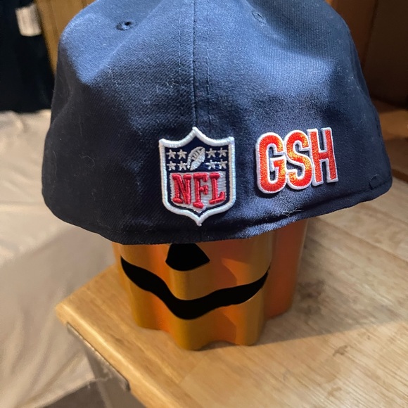 Chicago Bears support breast cancer hat. - Picture 3 of 6